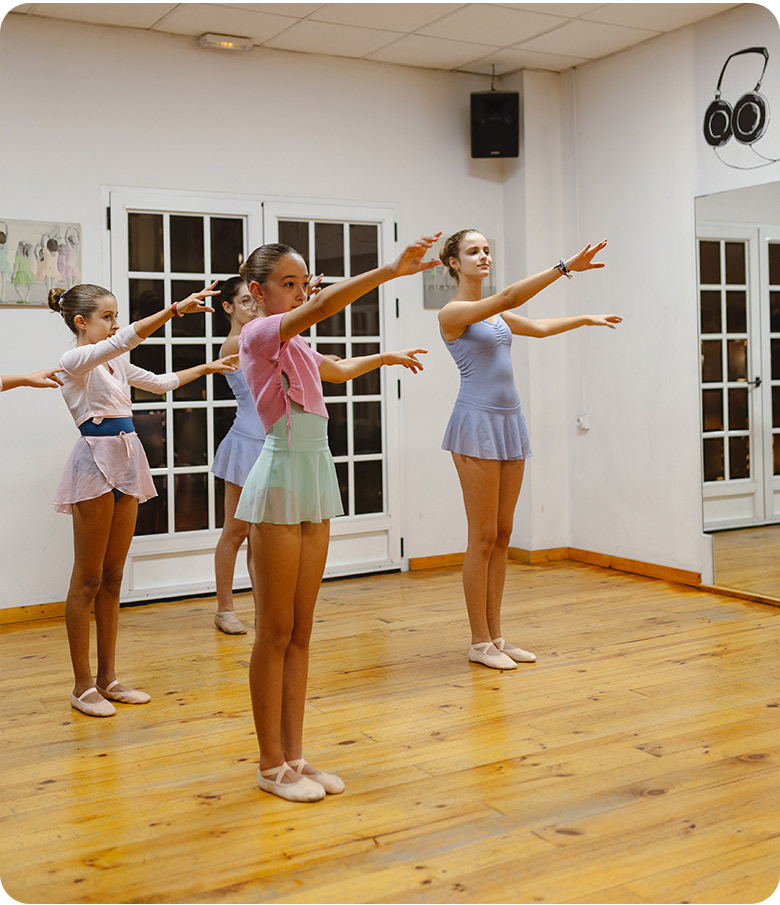 Clases de ballet Valencia | Línea de Baile, elegancia, técnica y disciplina