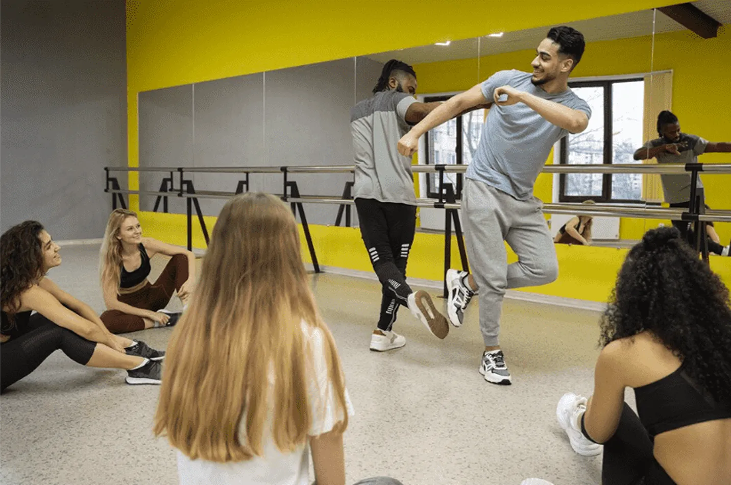 Clases de danza urbana en Valencia en Línea de Baile
